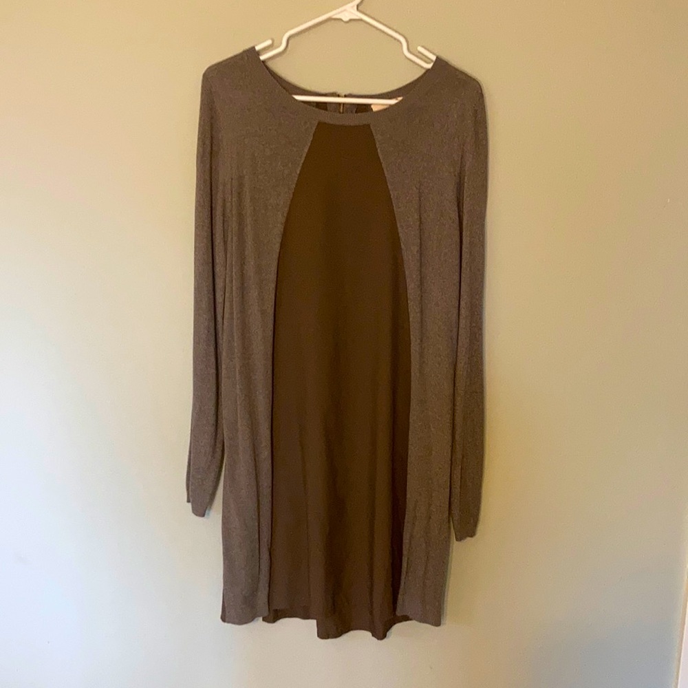 Long sleeve grey dress